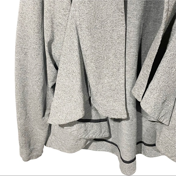 Lululemon Womens Size 6 Grey Coast Snap Button Wrap Jacket Cardigan - Picture 3 of 7